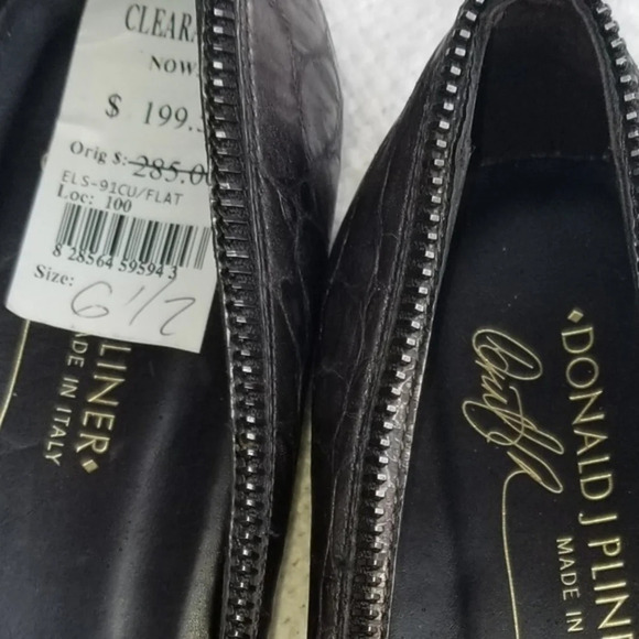 Donald‎ Pliner Pewter zip flats 6.5 NWT - Picture 2 of 9